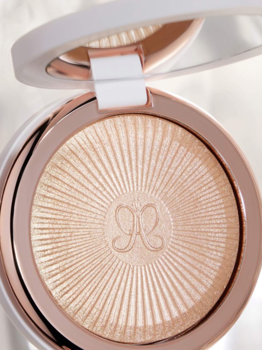 Anastasia Beverly Hills Glow Seeker Highlighter